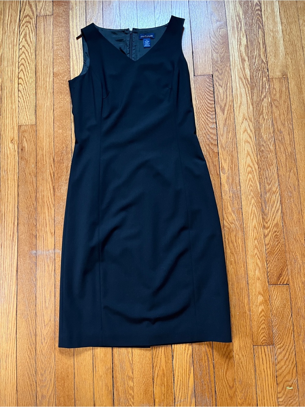 Ann Taylor Black Sleeveless V-Neck Midi Dress